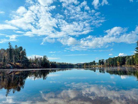 Blanc Infini au Canada 8J/6N